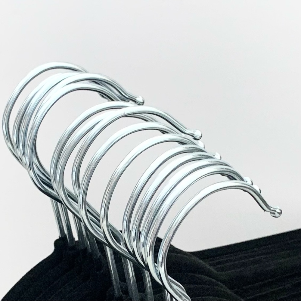 NWOT velvet hangers 15 - Picture 3 of 6